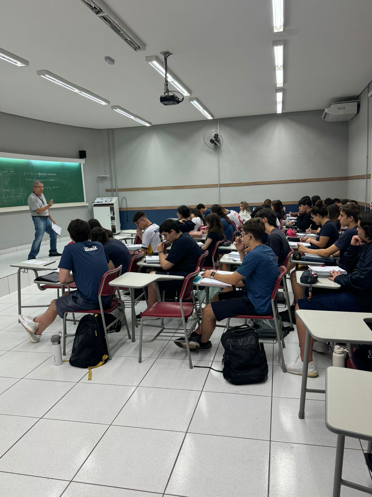 Aulas de Física Prof Plúcio